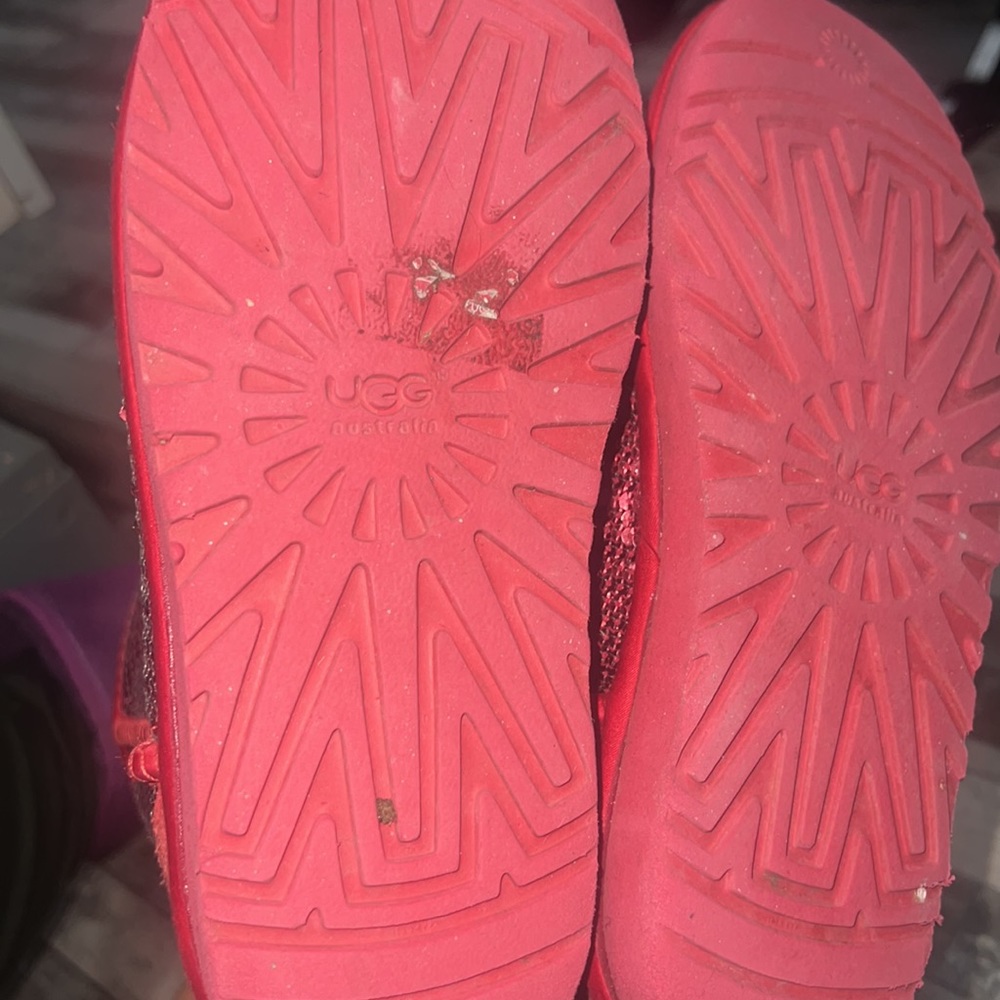 Red sequins Uggs - Picture 5 of 6